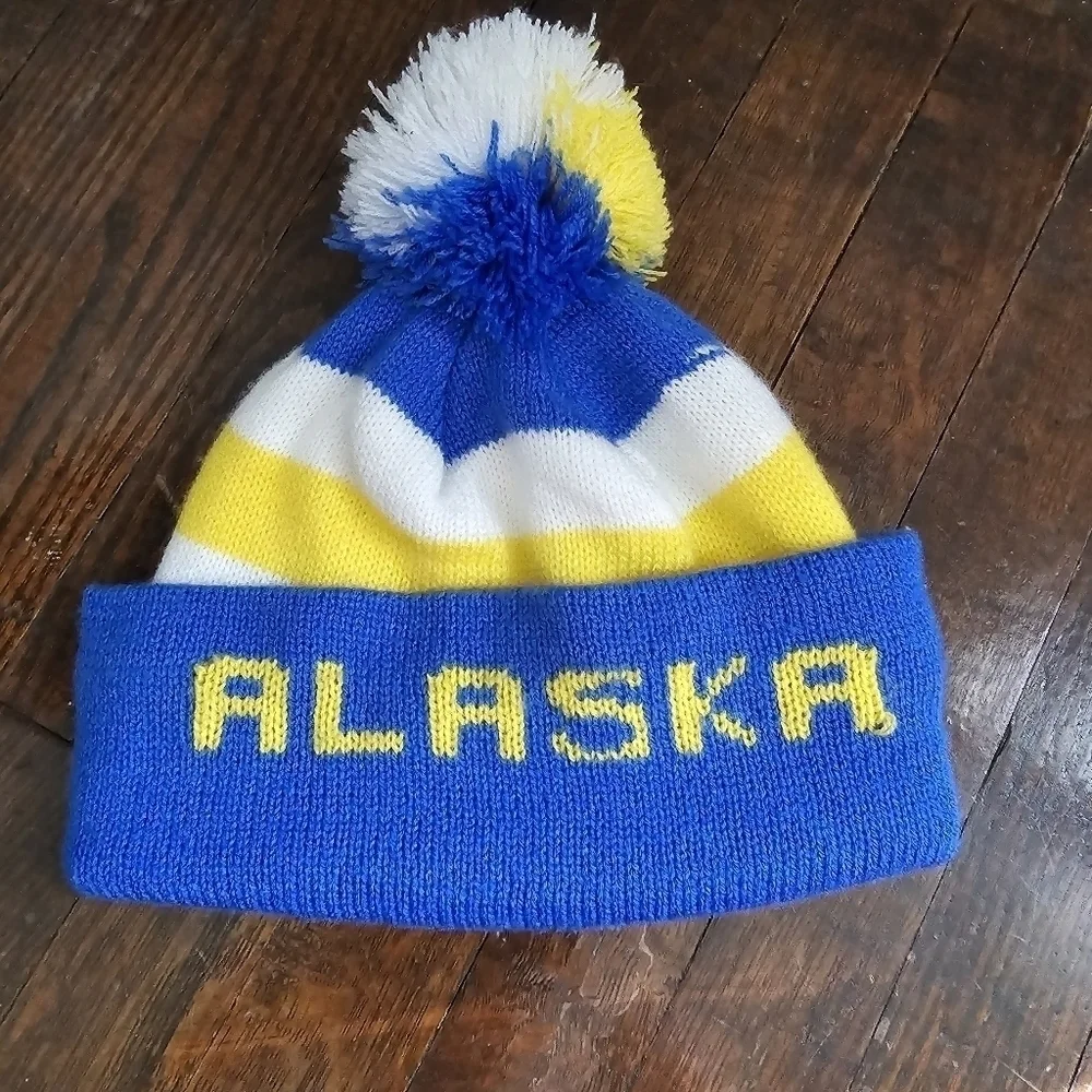 Vintage 70s Alaska Blue Yellow Knit Pom Pom Ski Winter Hat